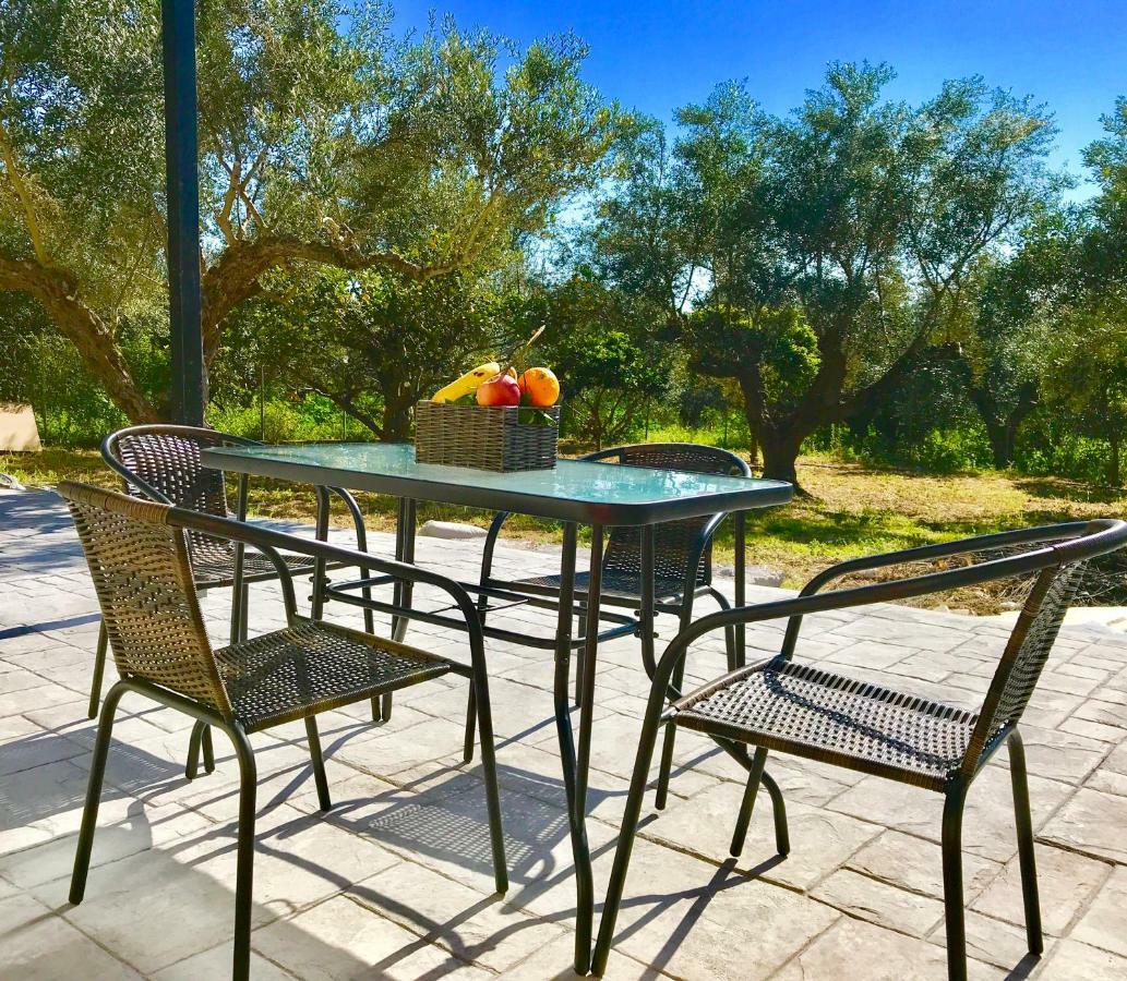 Riqionian House Villa Vromonérion Екстериор снимка
